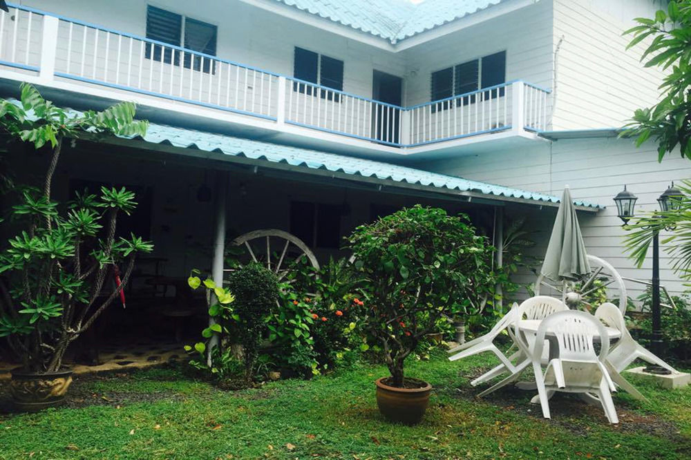 P.California Inter Hostel Nang Rong Esterno foto