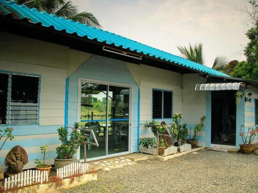 P.California Inter Hostel Nang Rong Esterno foto